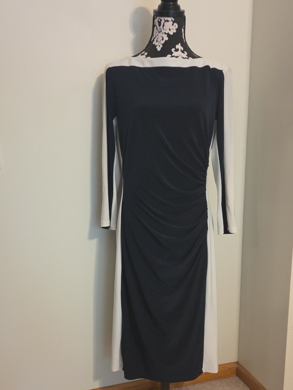 Classic Black and White Colorblock Sheath Dress